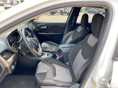 2014 Jeep Cherokee Sport