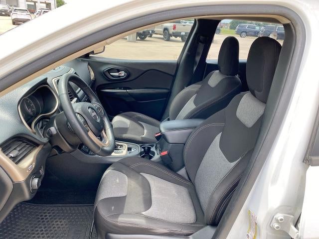 2014 Jeep Cherokee Sport