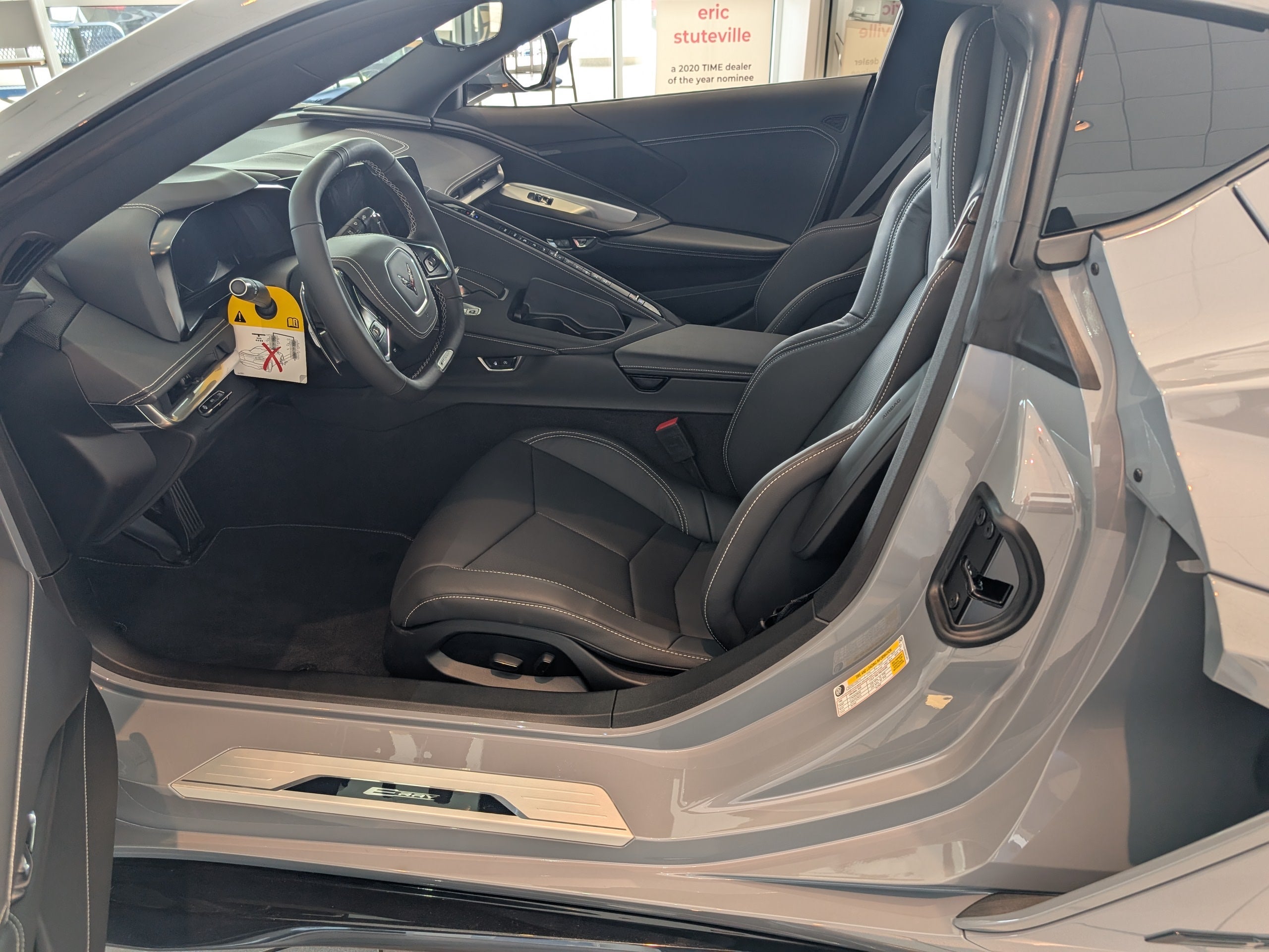 2025 Chevrolet Corvette E-Ray 1LZ