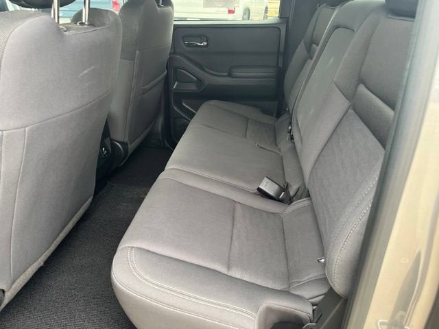 2024 Nissan Frontier Crew Cab SV 4x2