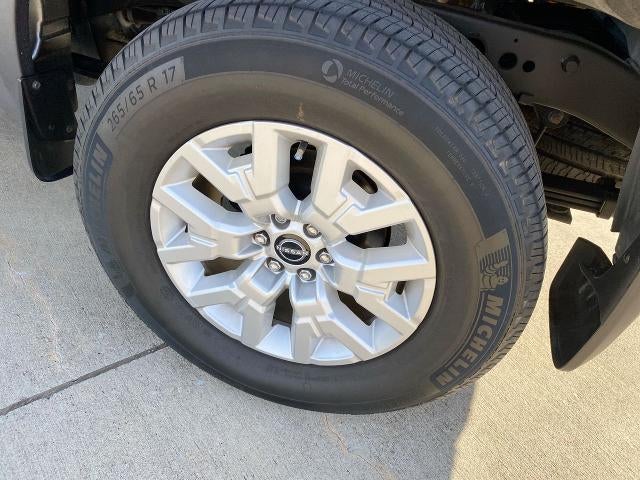 2023 Nissan Frontier Crew Cab SV 4x2