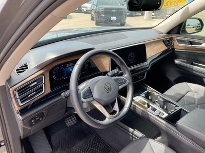 2024 Volkswagen Atlas 2.0T SE w/Technology