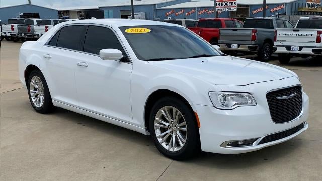 2021 Chrysler 300 Touring