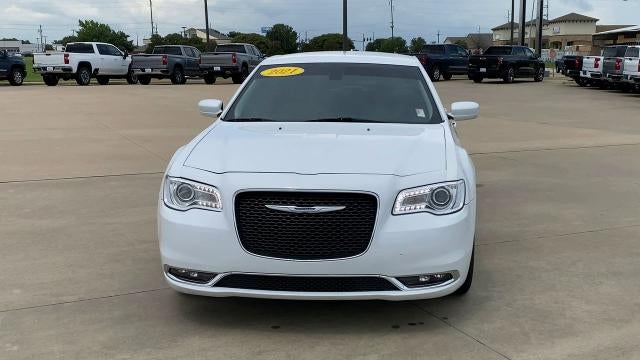 2021 Chrysler 300 Touring