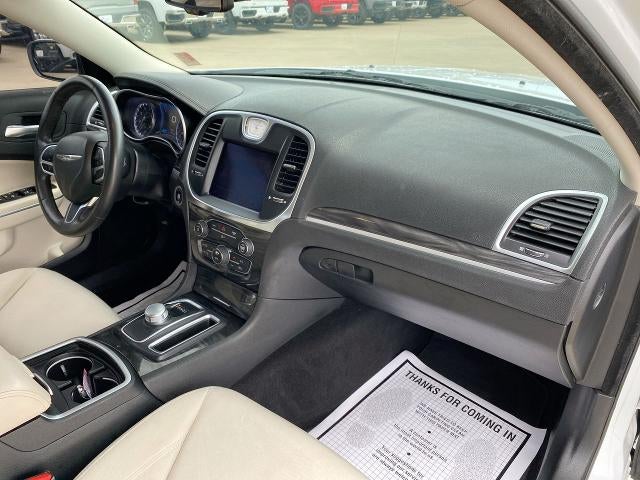 2021 Chrysler 300 Touring