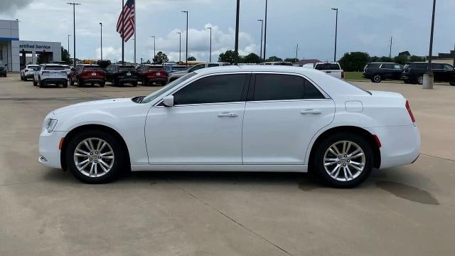 2021 Chrysler 300 Touring