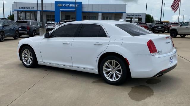 2021 Chrysler 300 Touring