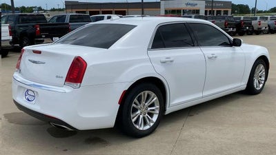 2021 Chrysler 300 Touring