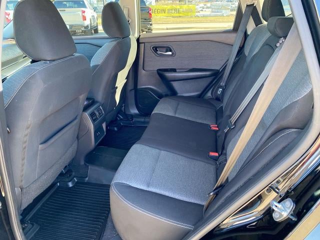 2022 Nissan Rogue SV FWD