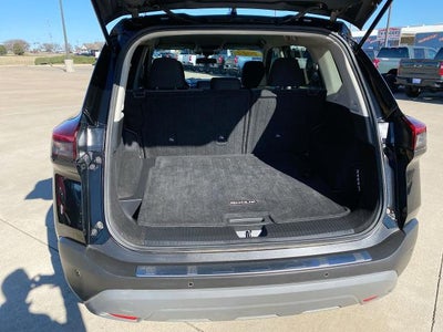 2022 Nissan Rogue SV FWD