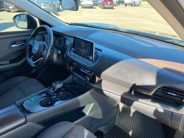 2022 Nissan Rogue SV FWD